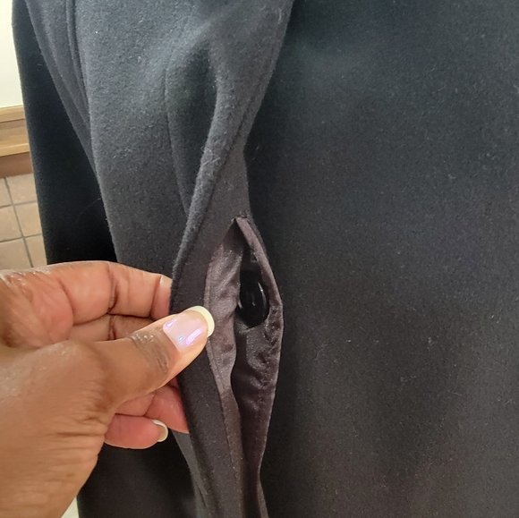 Fox Fur Trimmed Hooded Wool/Cashmere Coat - Picture 4 of 6